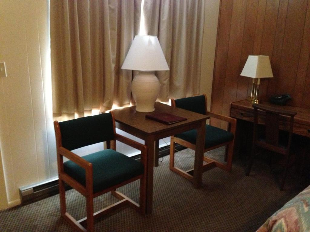Capri Motel Mackinaw City Δωμάτιο φωτογραφία