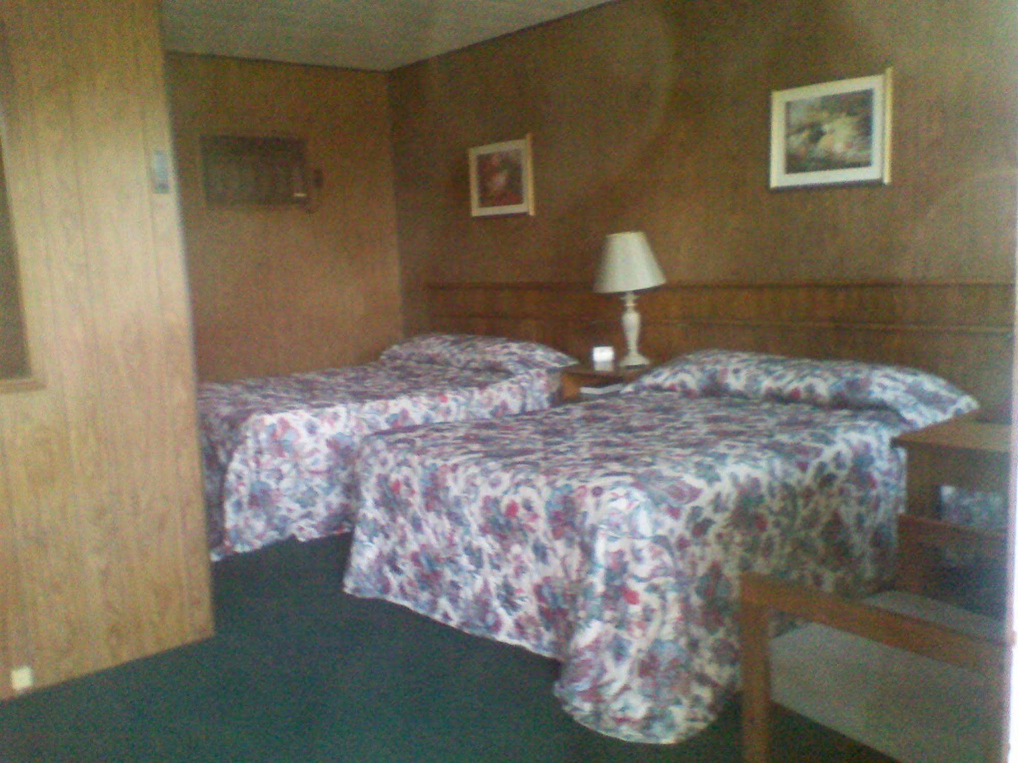 Capri Motel Mackinaw City Εξωτερικό φωτογραφία
