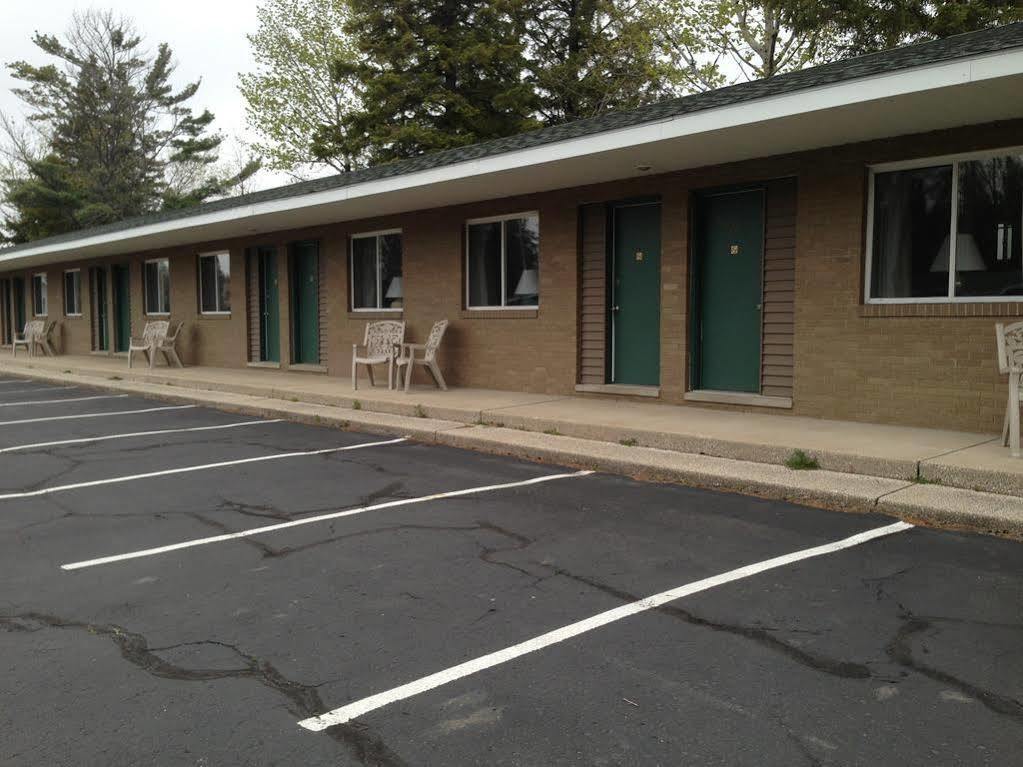 Capri Motel Mackinaw City Εξωτερικό φωτογραφία